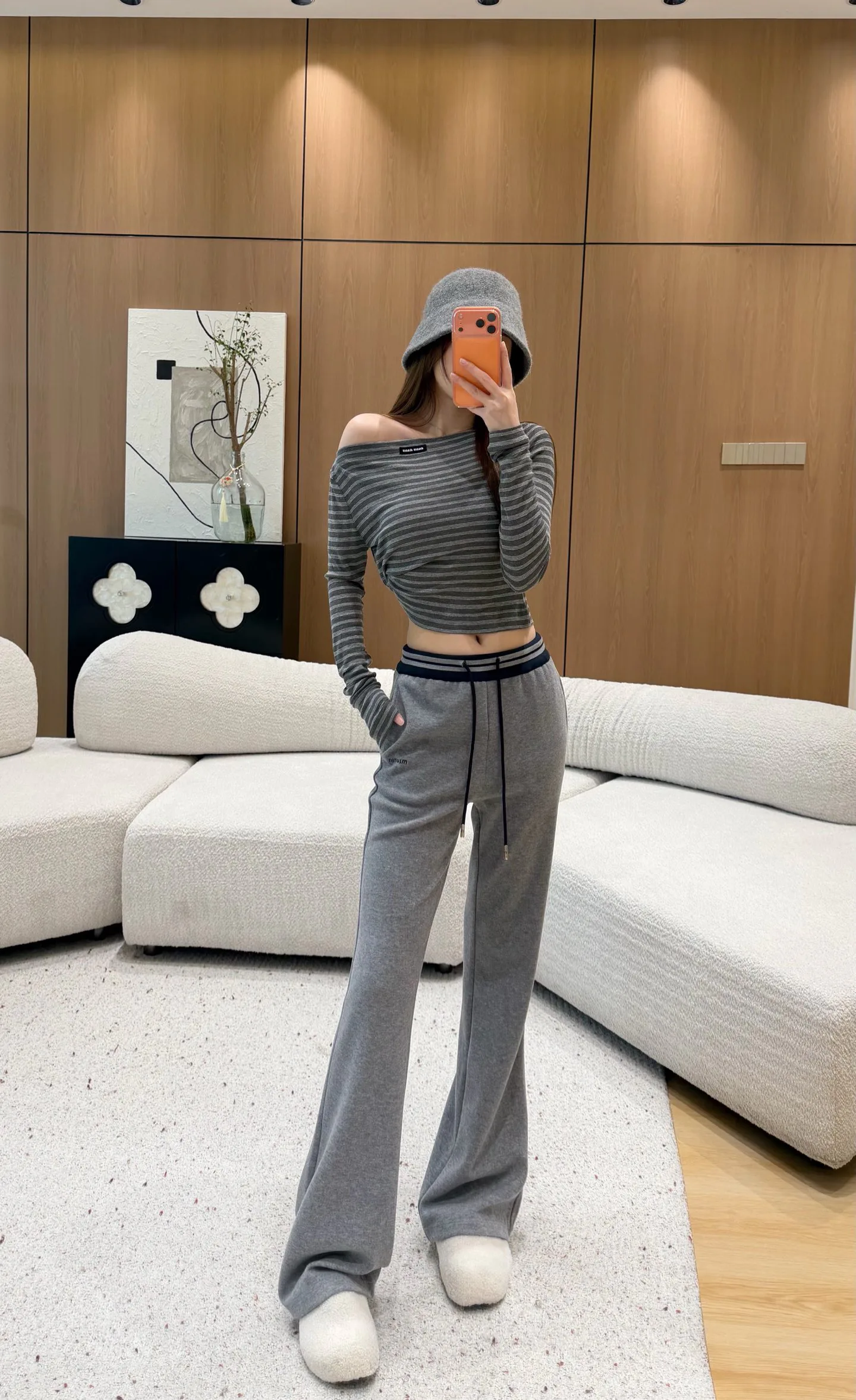 Брюки Женские Miu Miu 19071142