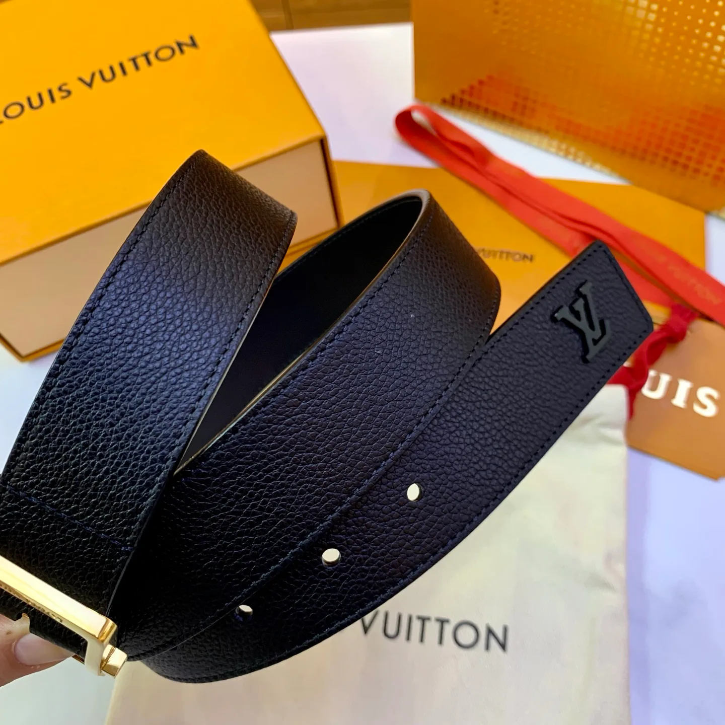 Ремни Louis Vuitton 17682171