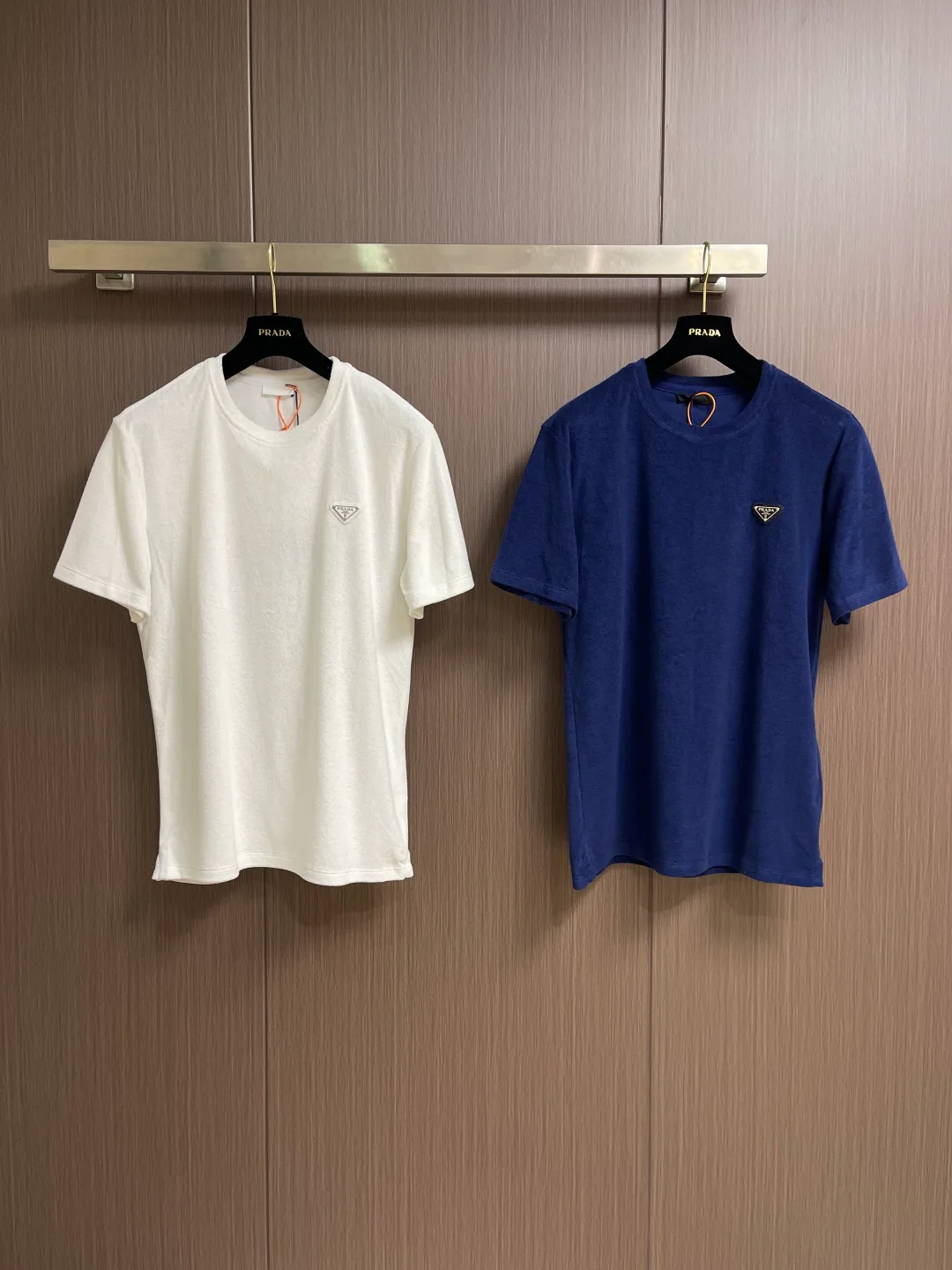 Футболки Женские Prada 18191308