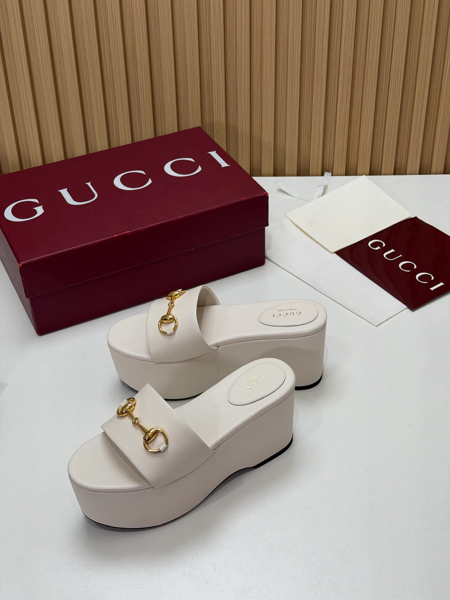 Босоножки Женские Gucci 17631678