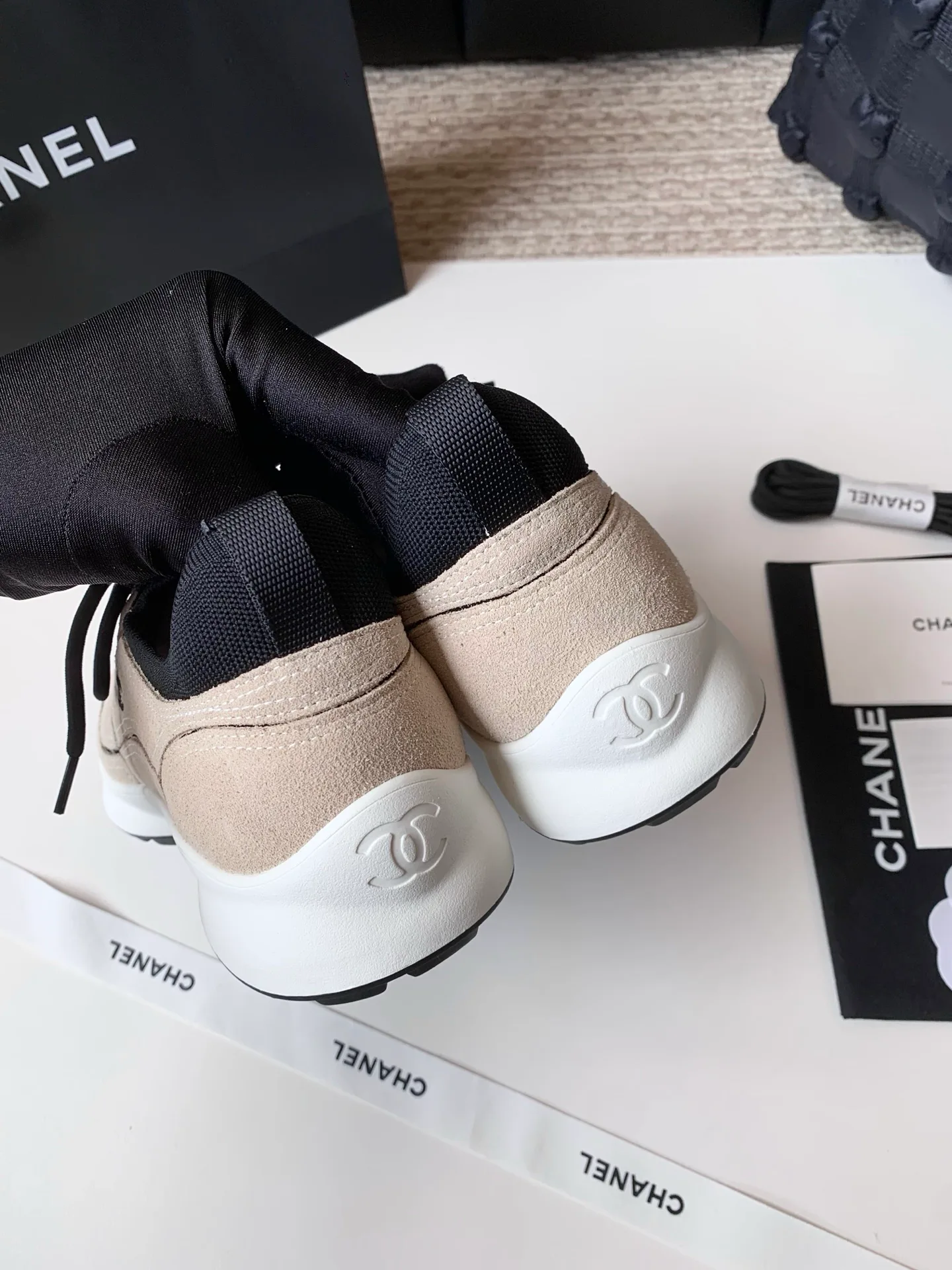 Кроссовки Женские Chanel 17990425
