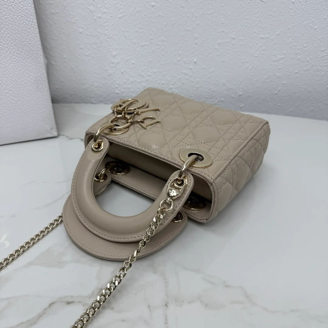 Классические Сумки Женские Christian Dior 17601415