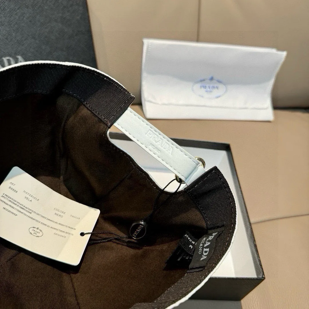 Головные Уборы Prada 17604797