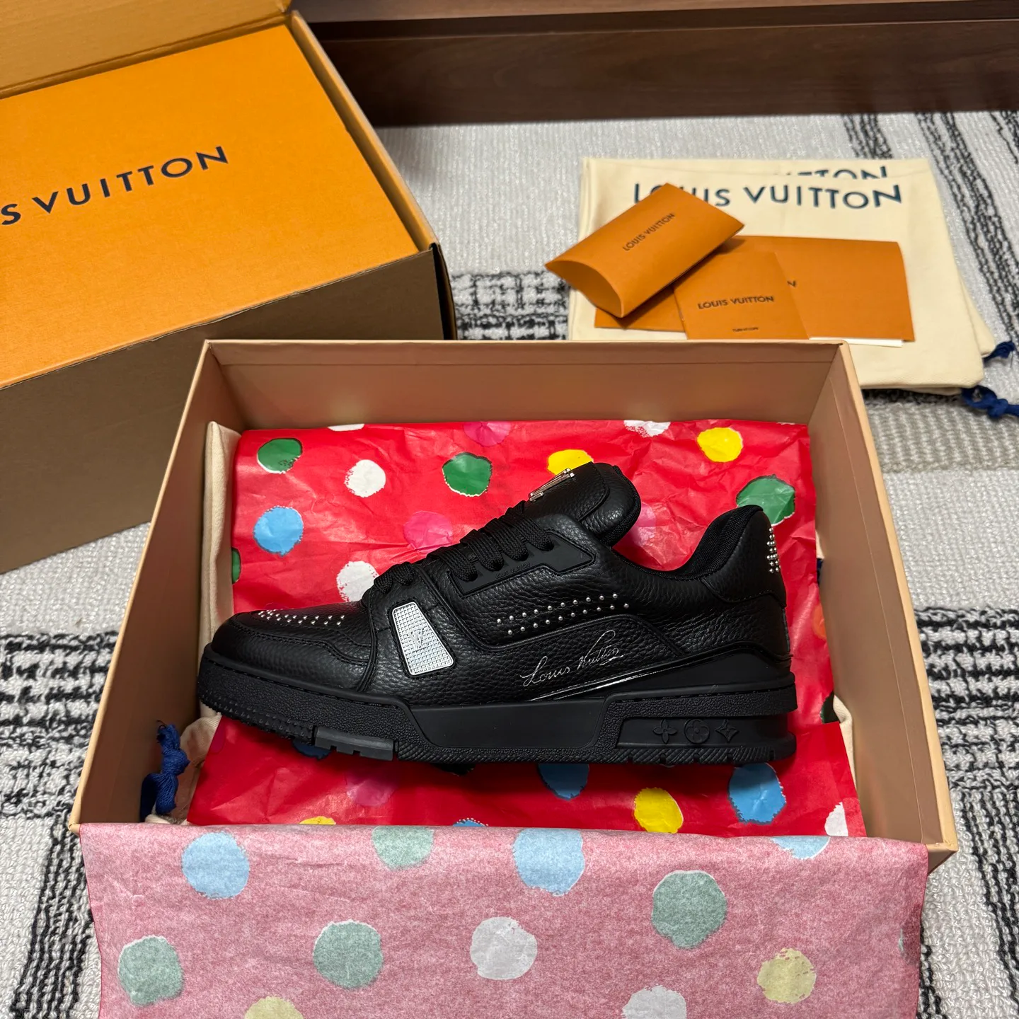 Кроссовки Женские Louis Vuitton 1546813