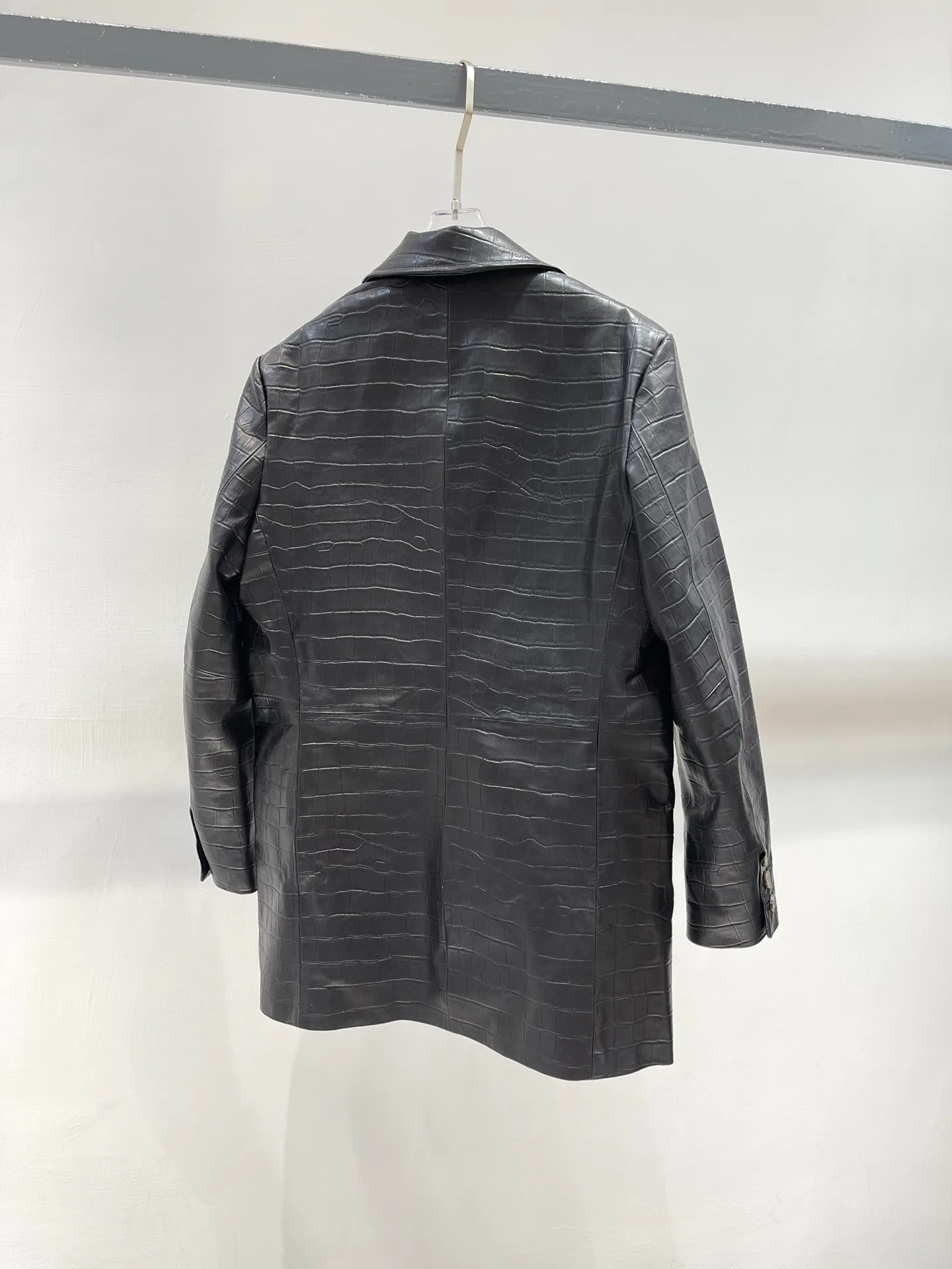 Кожаные Куртки И Дублёнки Женские Saint Laurent 12717867