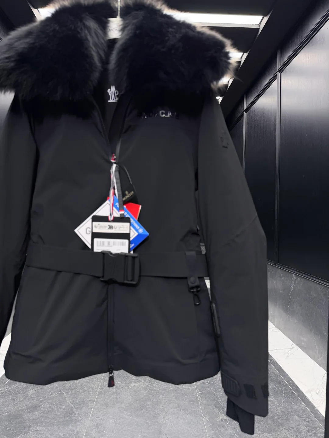 Куртки И Пуховики Женские Moncler 1054270