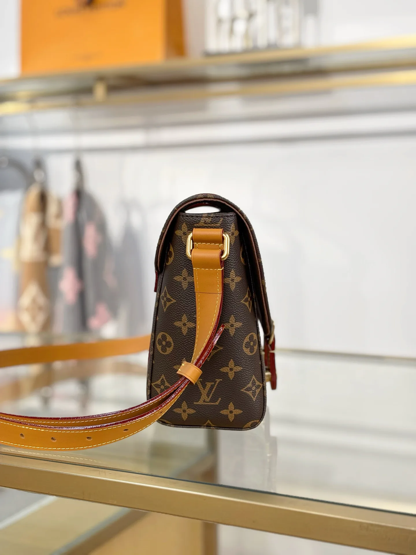 Классические Сумки Женские Louis Vuitton 17979871