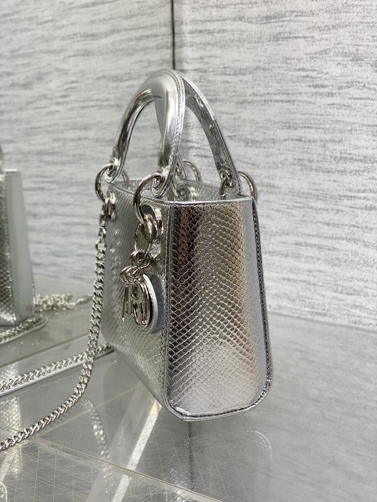 Классические Сумки Женские Christian Dior 12817890
