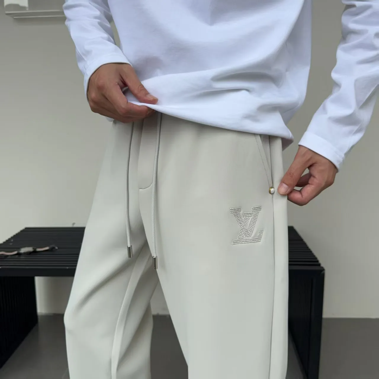 Брюки Женские Louis Vuitton 18178466