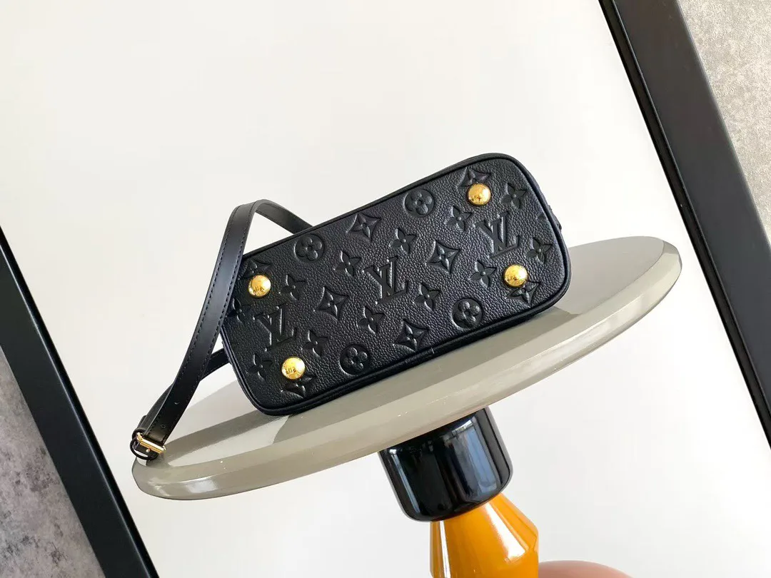 Классические Сумки Женские Louis Vuitton 13370396