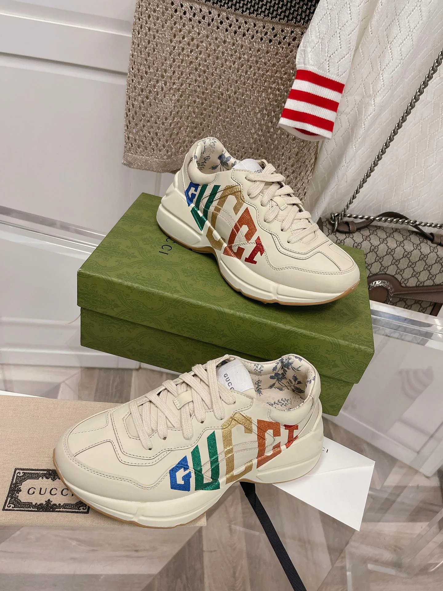 Кроссовки Женские Gucci 8979836