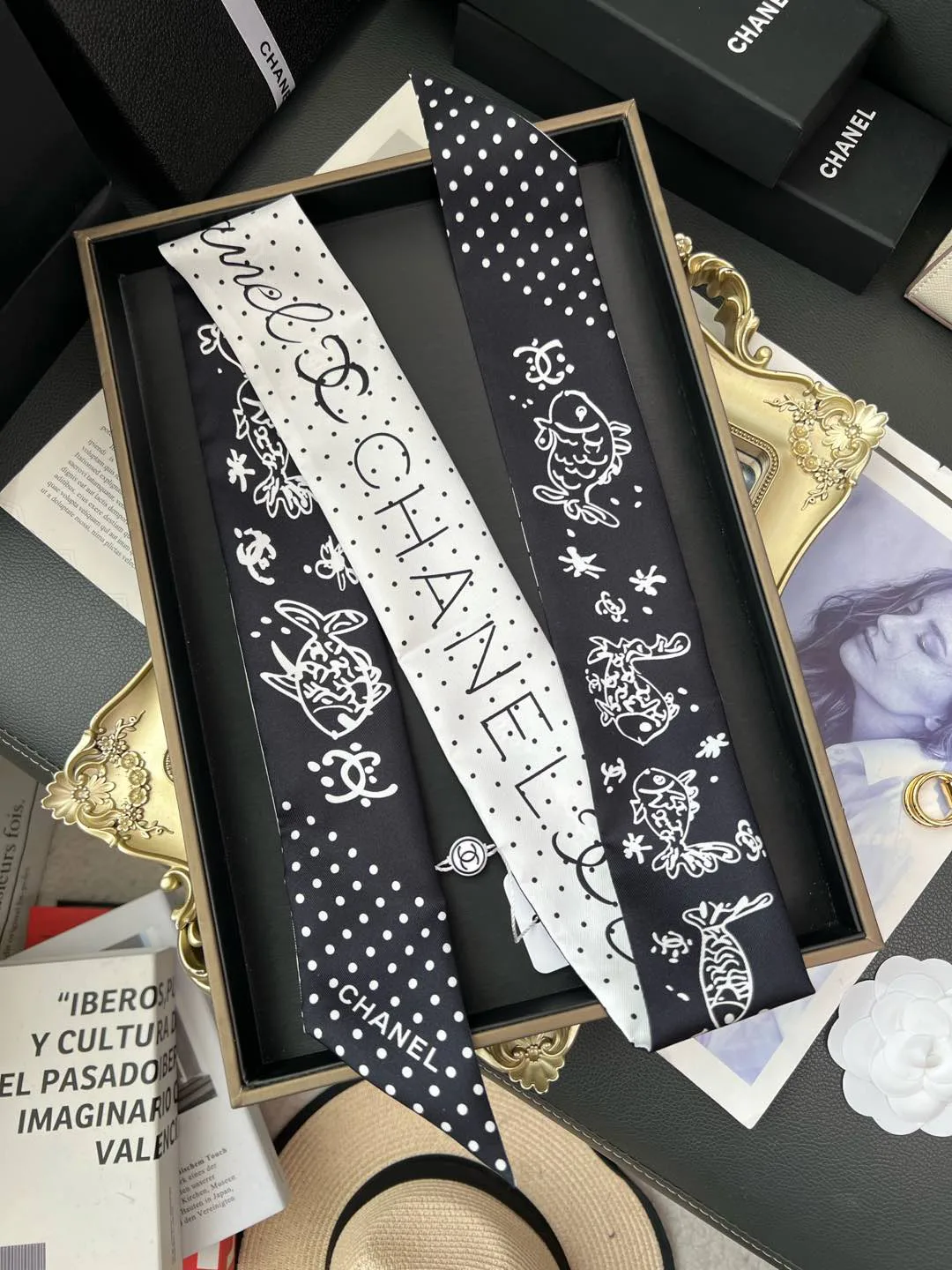 Платки Chanel 18675571