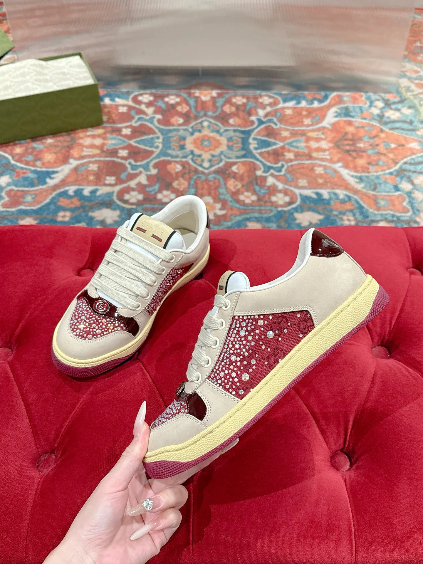 Кроссовки Женские Gucci 17956636