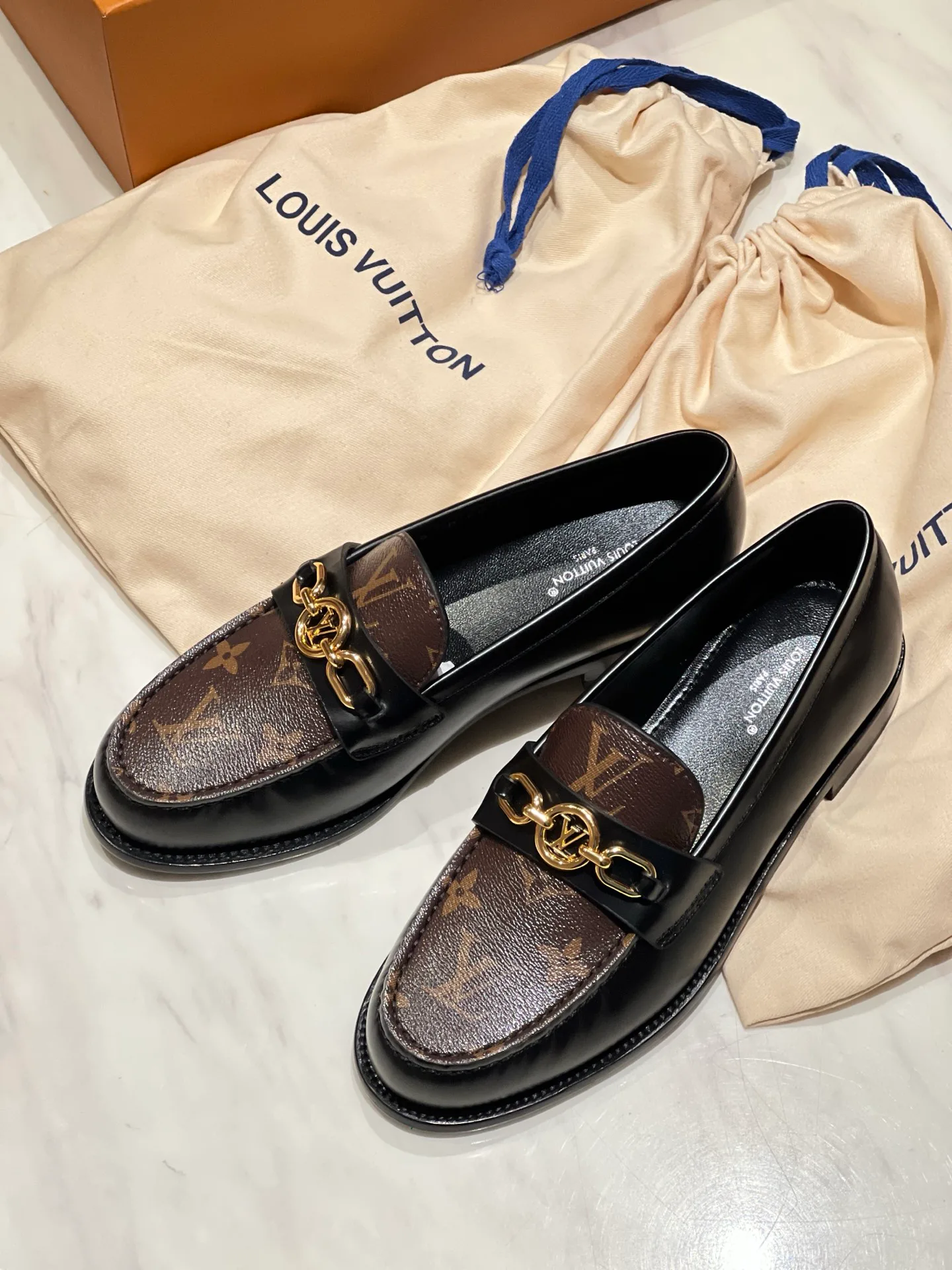 Лоферы И Мокасины Женские Louis Vuitton 19152409