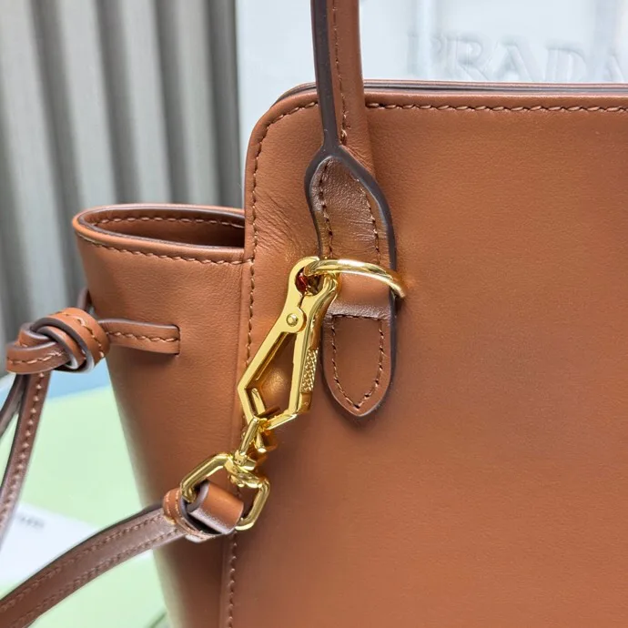 Классические Сумки Женские Prada 13332201