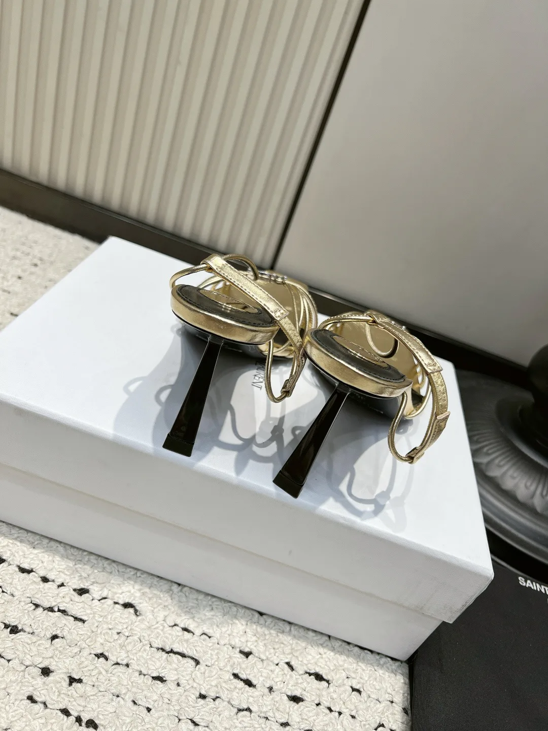 Босоножки Женские Saint Laurent 17578059