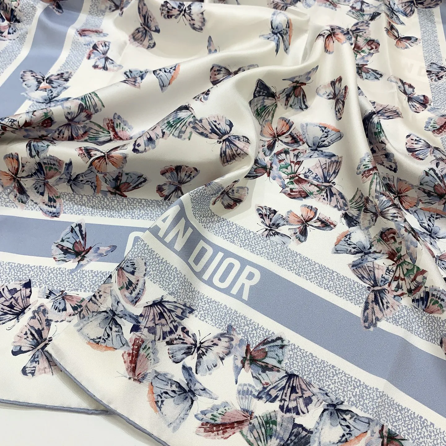 Платки Christian Dior 11148541