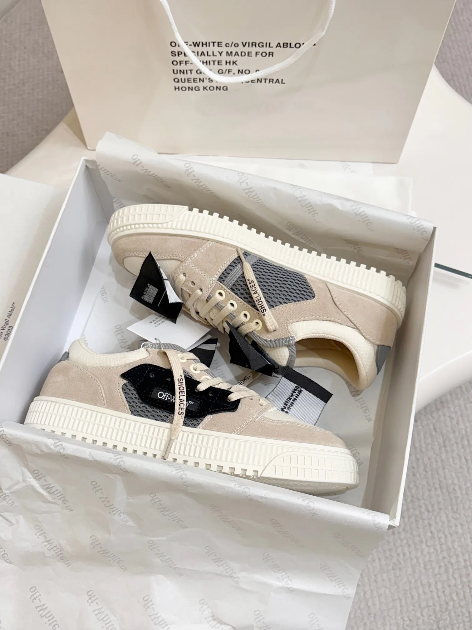 Кроссовки Женские Off-White 18103207