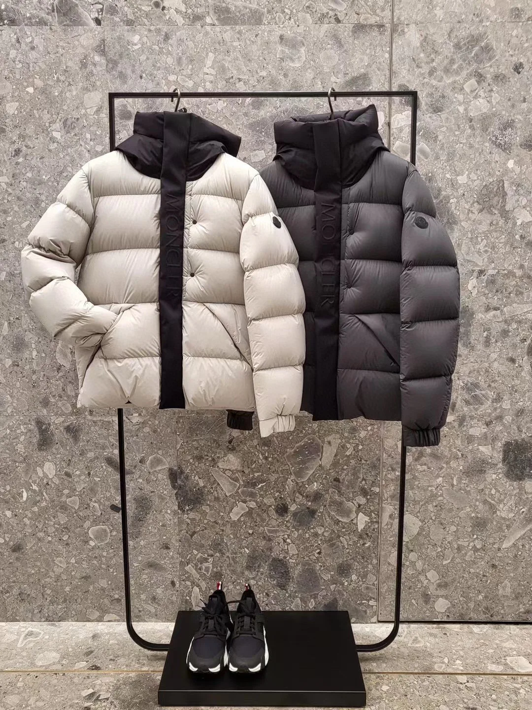 Куртки И Пуховики Женские Moncler 17922016