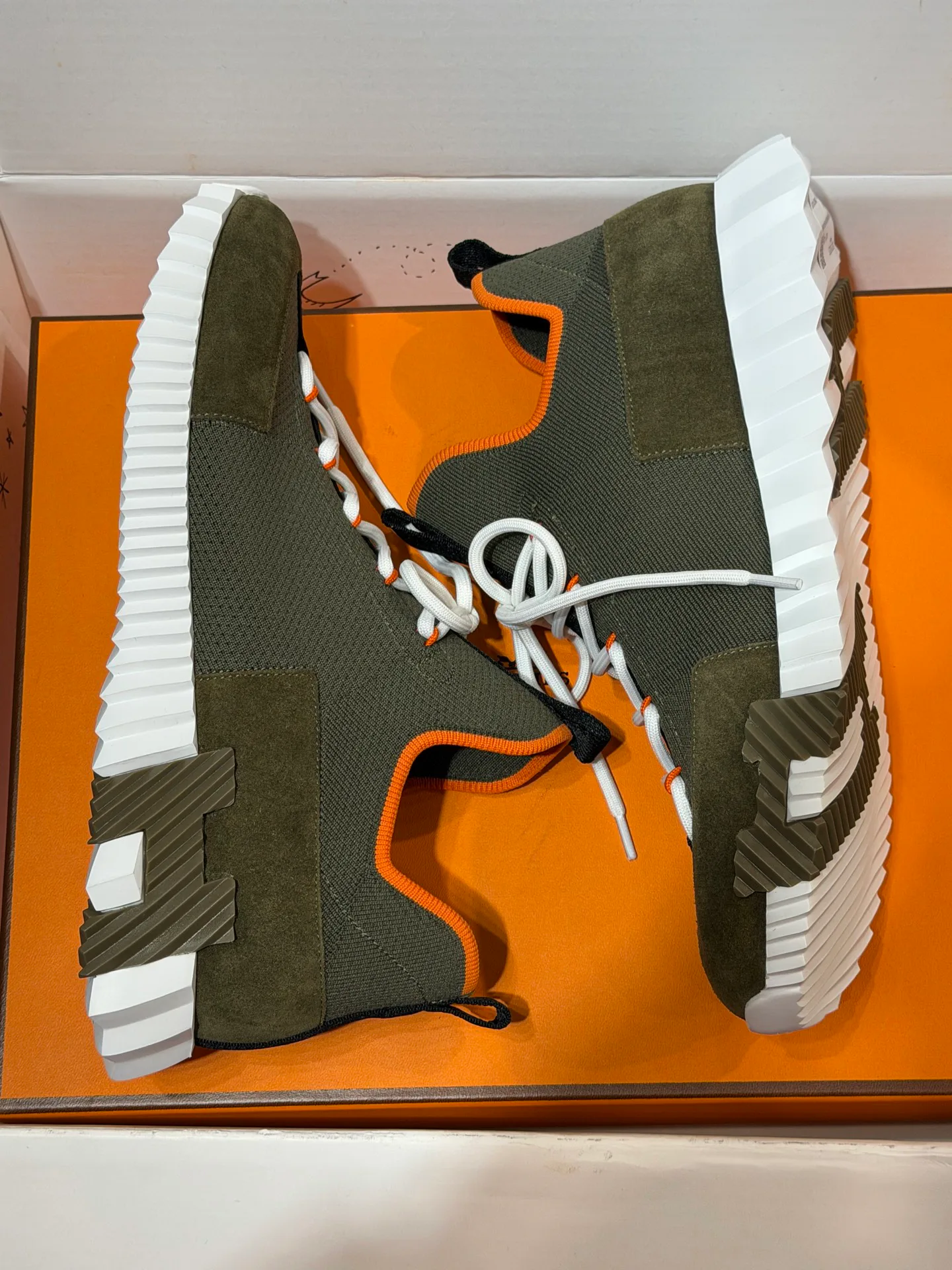 Кроссовки Женские Hermes 554600