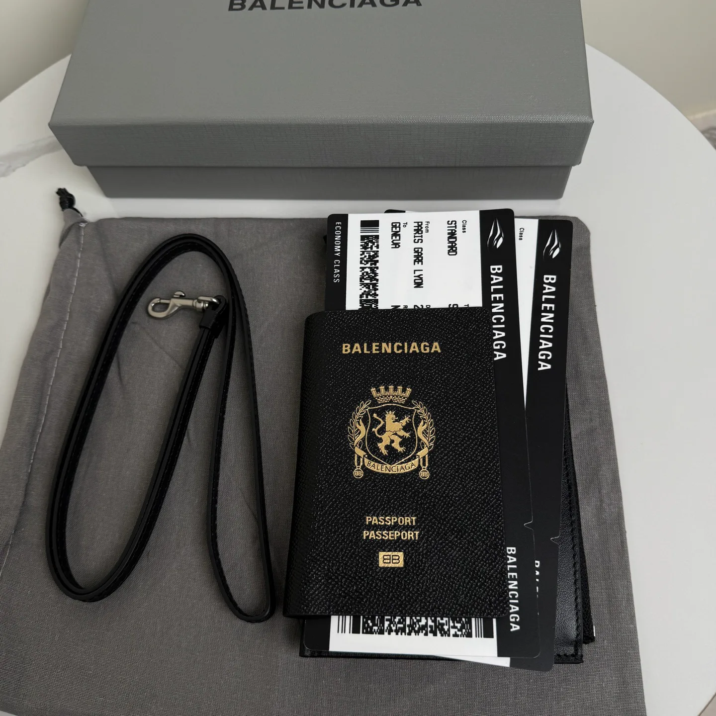 Обложки На Паспорт Balenciaga 1344728
