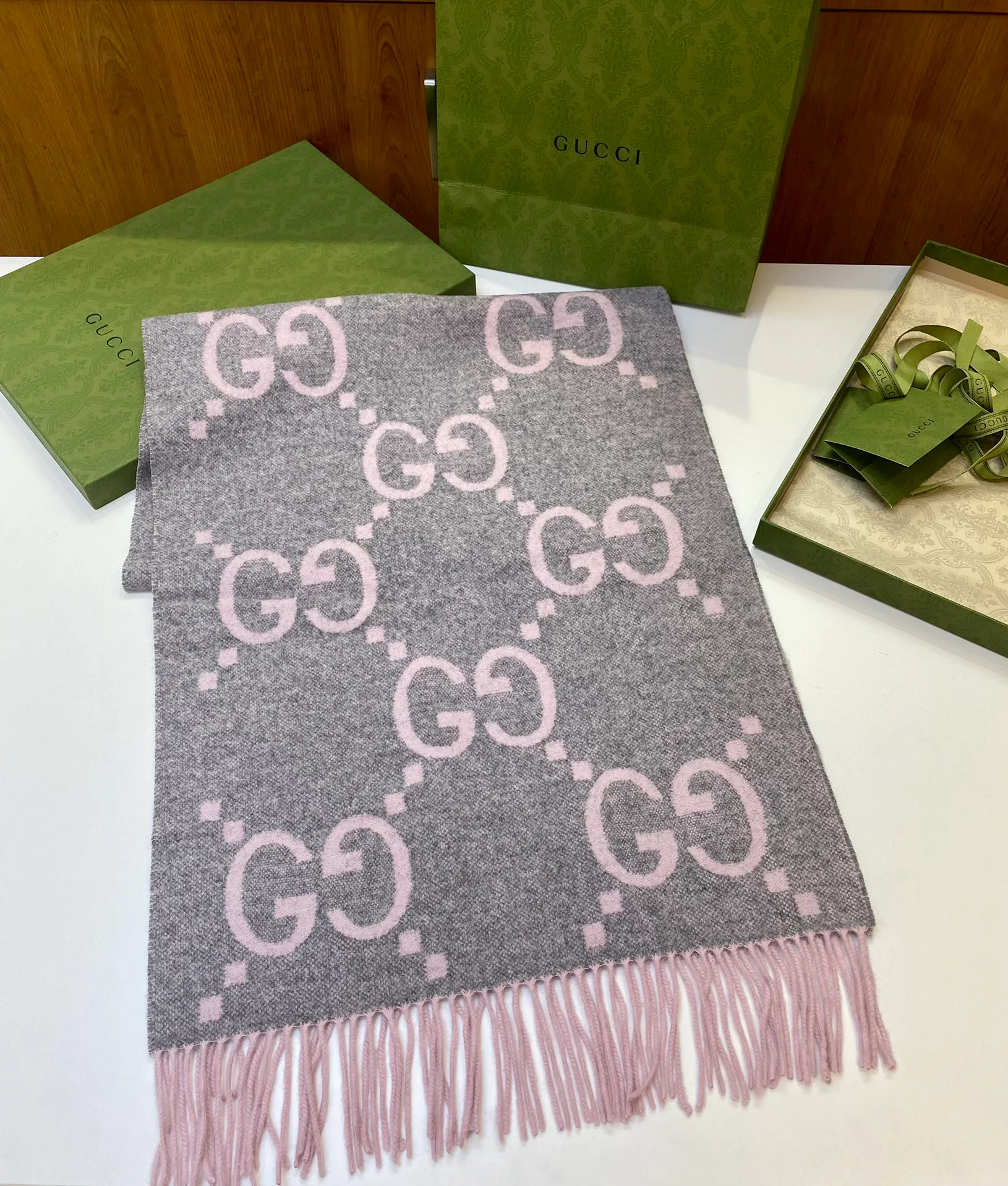 Шарфы Gucci 210282