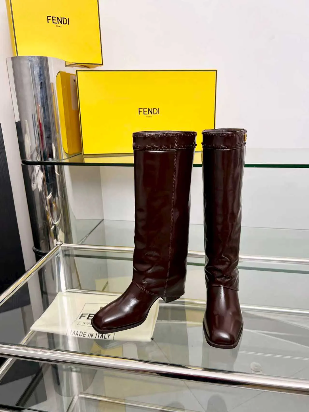 Сапоги Женские Fendi 18104317