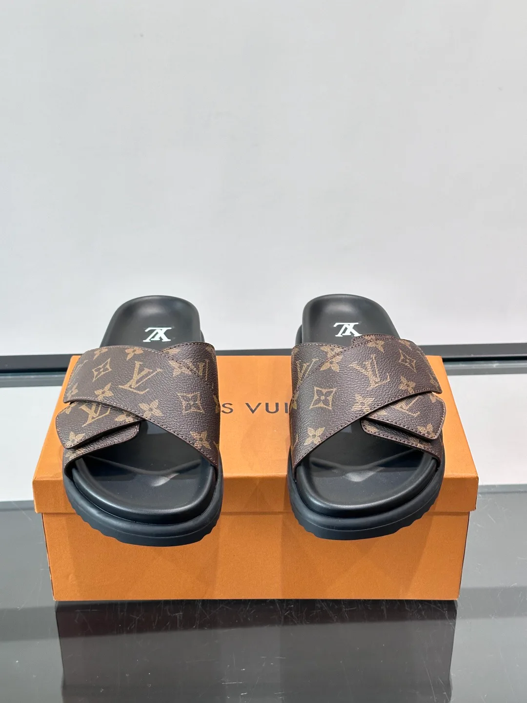 Сандалии Мужские Louis Vuitton 13353090