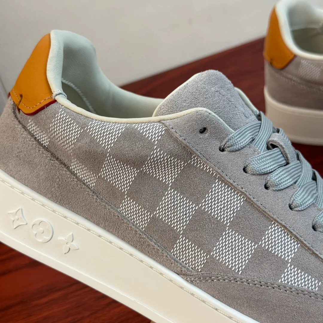 Кроссовки Мужские Louis Vuitton 18243542