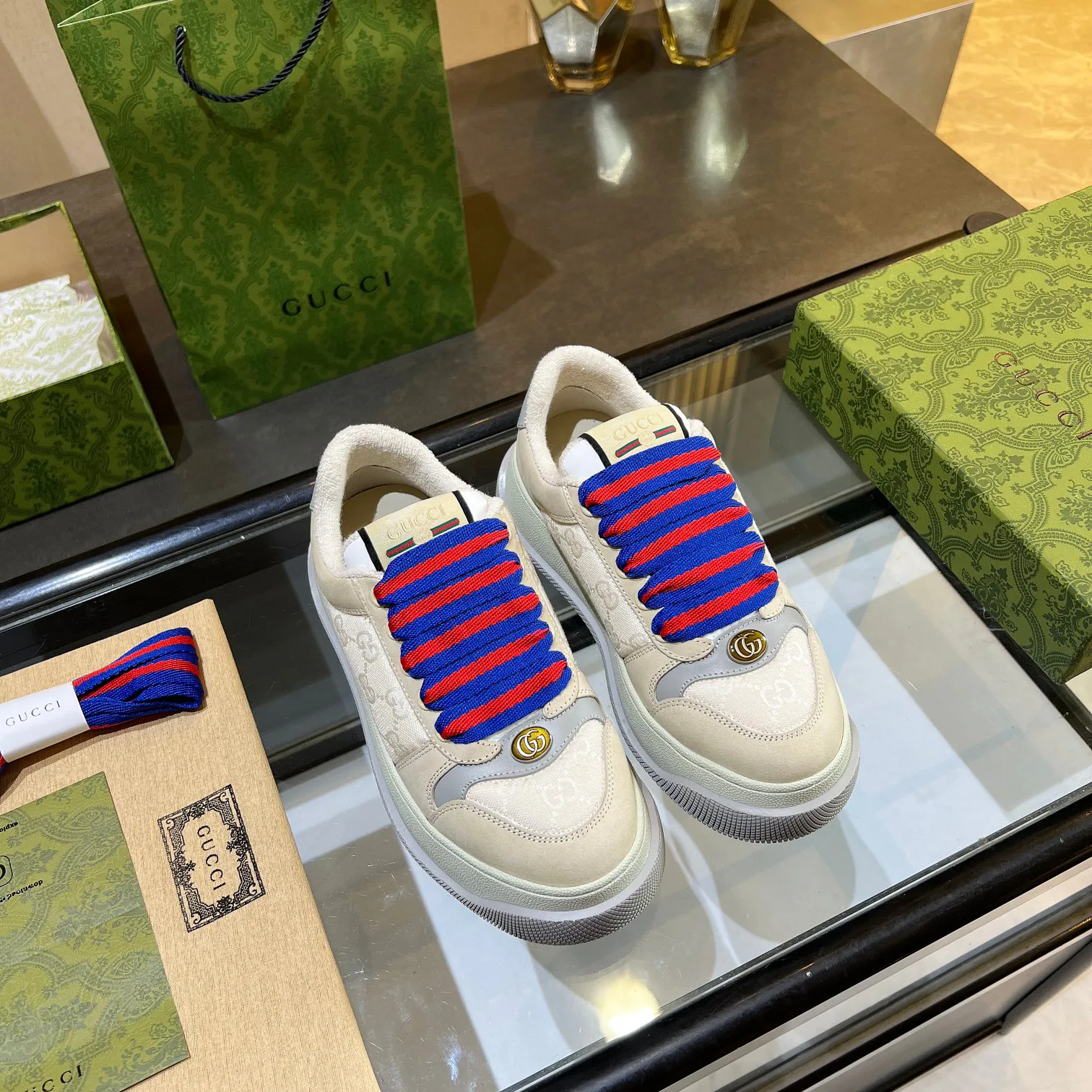 Кроссовки Женские Gucci 17955441