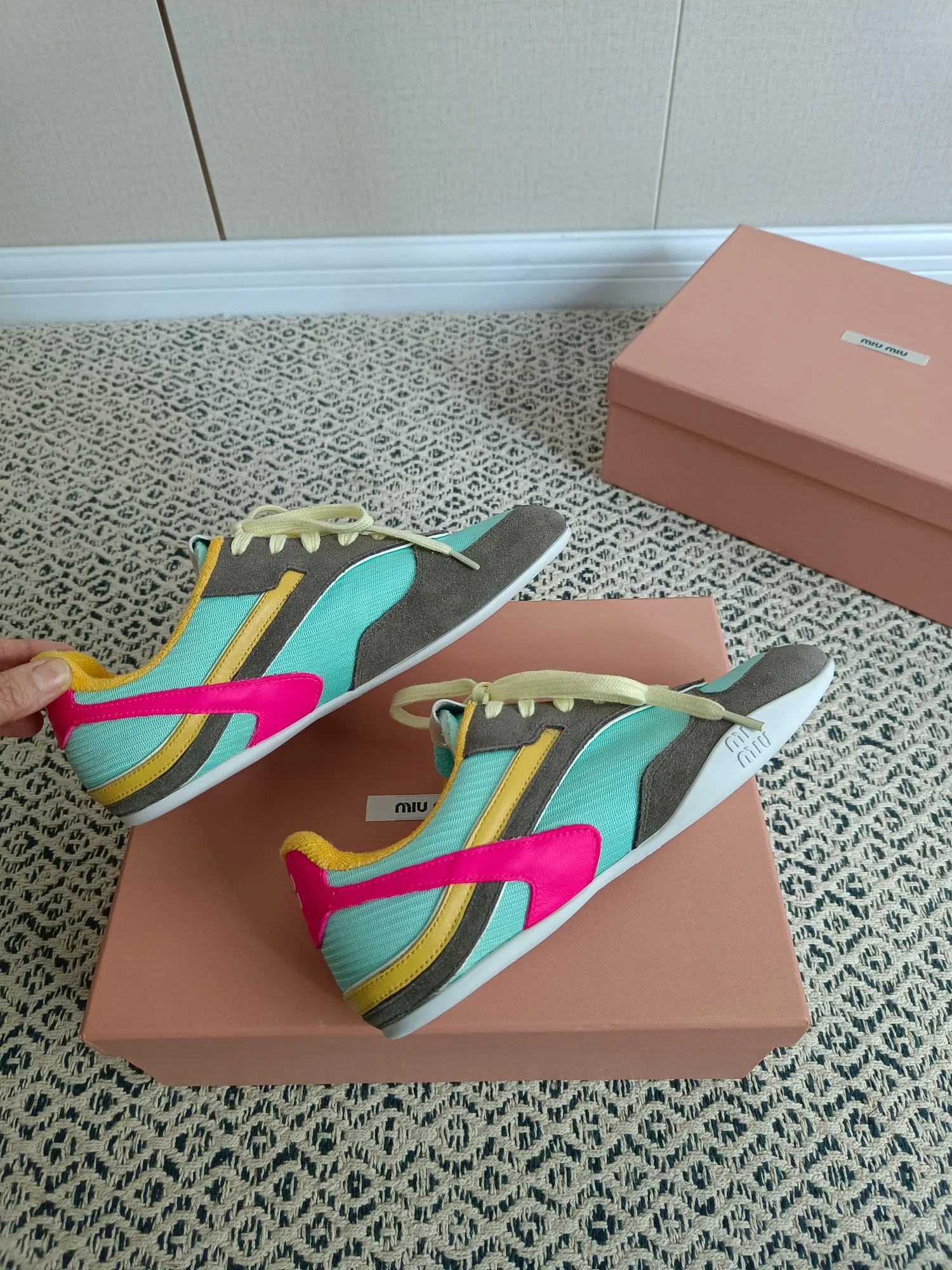 Кроссовки Женские Miu Miu 18273942