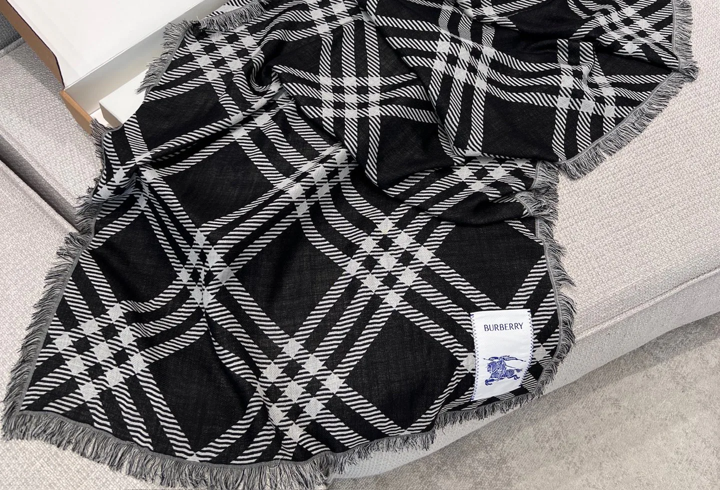 Шарфы Burberry 290108