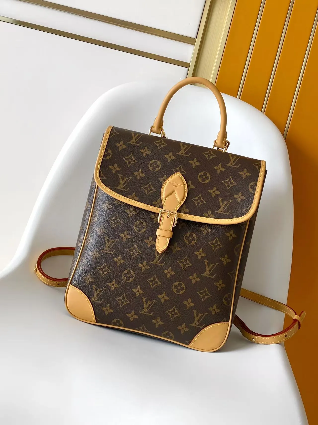Рюкзаки Женские Louis Vuitton 17949201