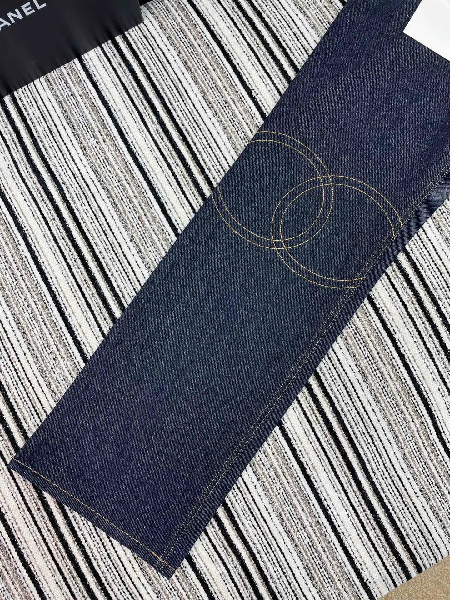 Джинсы Женские Chanel 303606