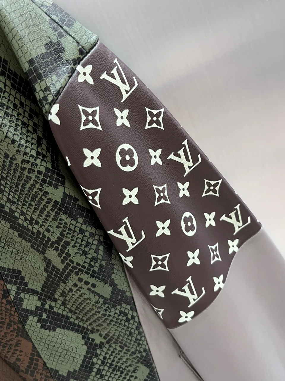 Куртки И Пуховики Мужские Louis Vuitton 119243