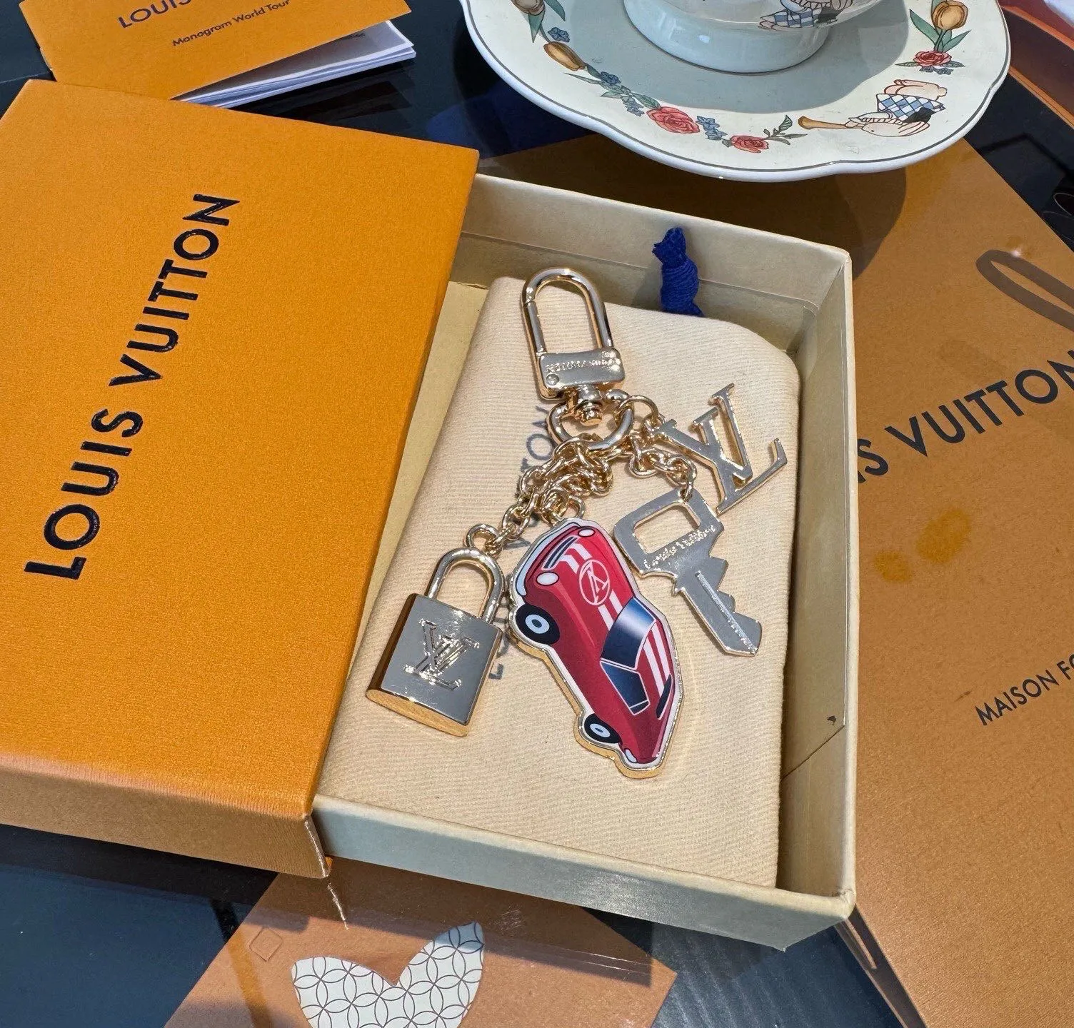 Ключницы Louis Vuitton 18013280
