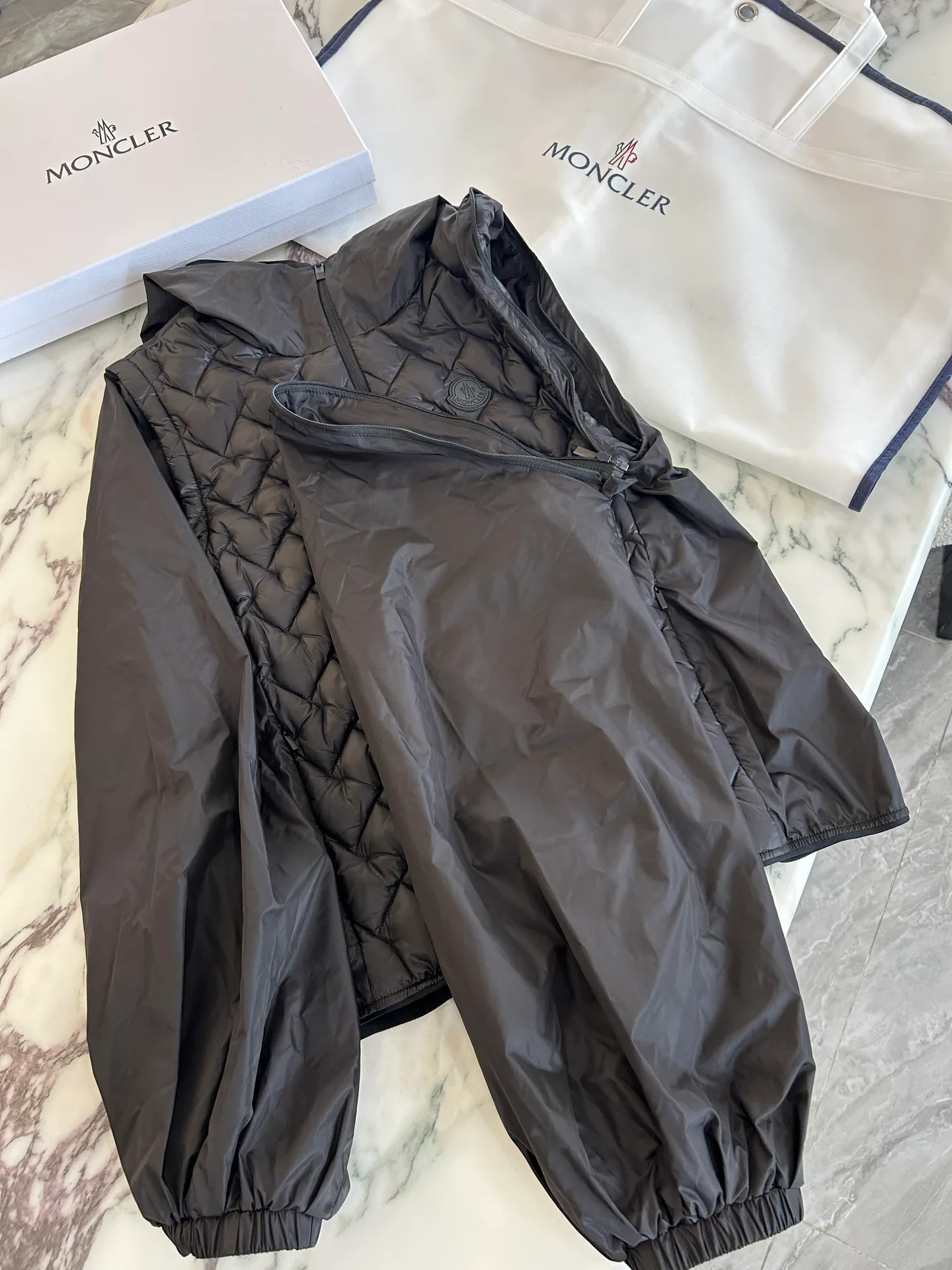 Куртки И Пуховики Мужские Moncler 18231208
