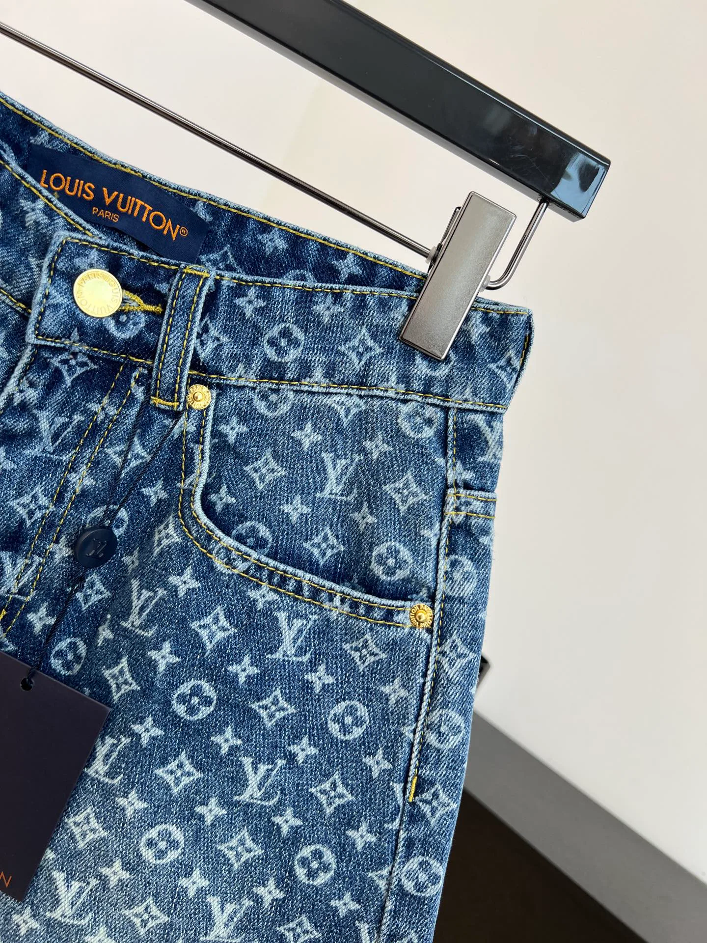 Шорты Женские Louis Vuitton 11645810