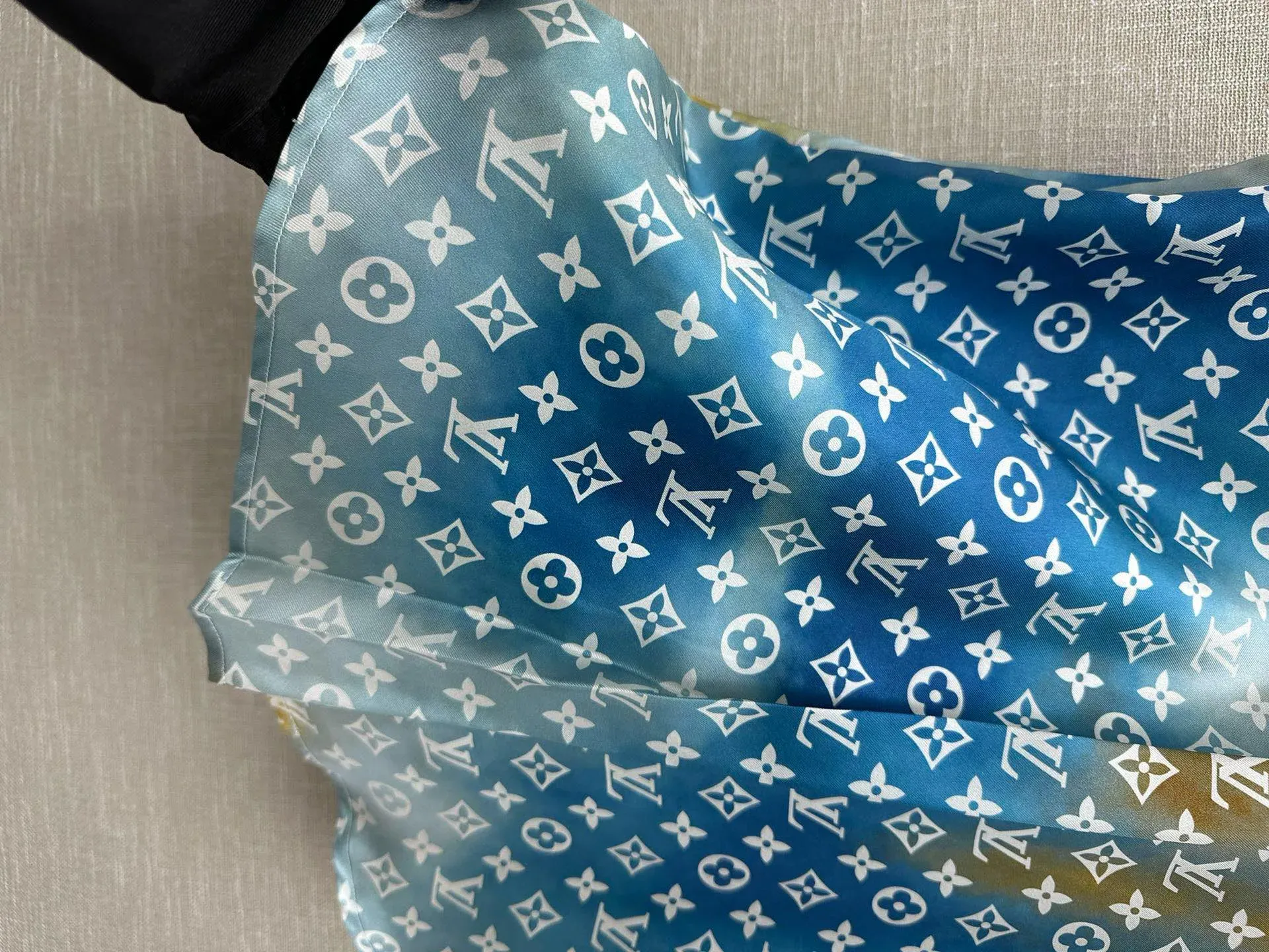 Рубашки Женские Louis Vuitton 9513