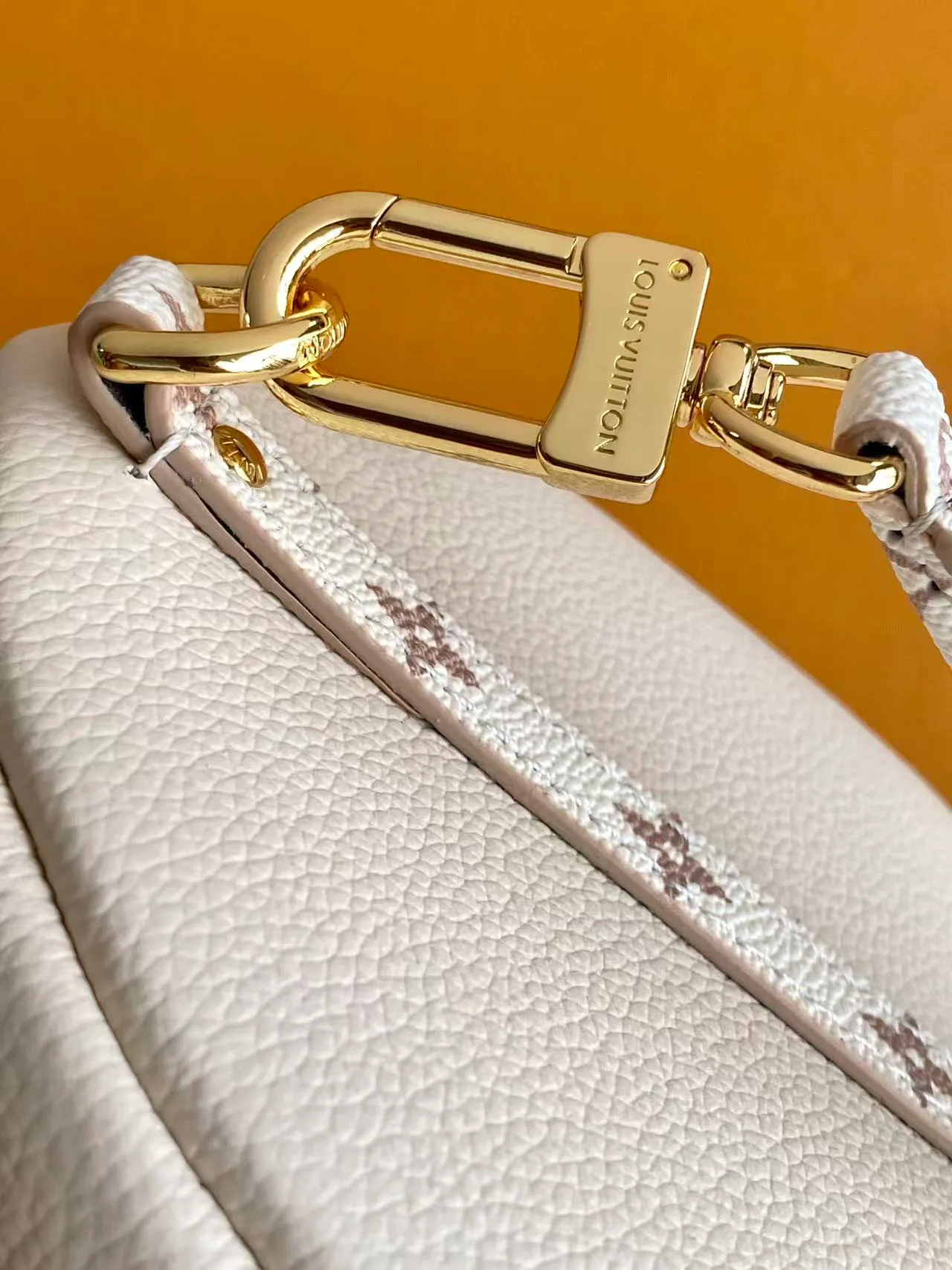 Классические Сумки Женские Louis Vuitton 17813547