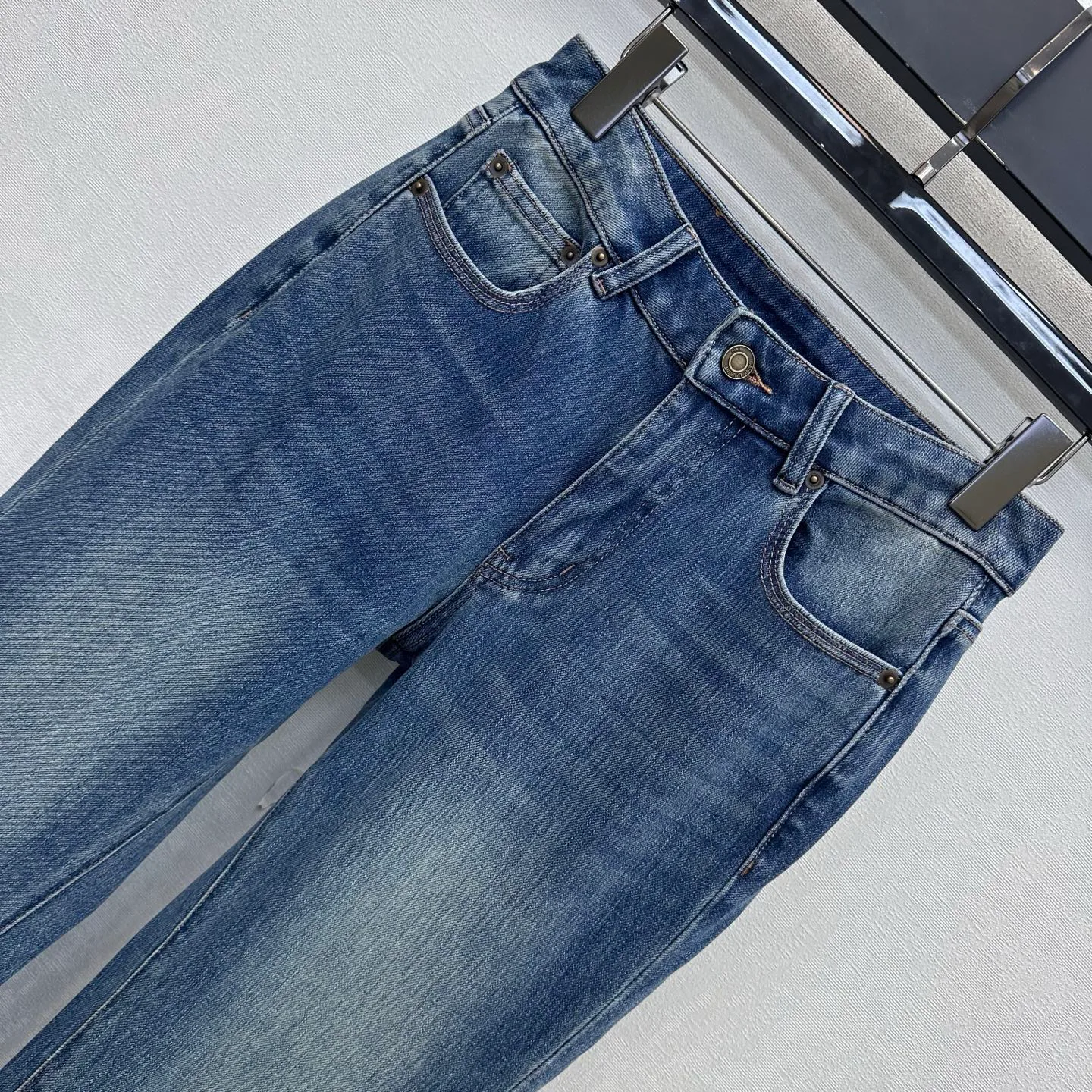 Джинсы Женские Saint Laurent 19167805