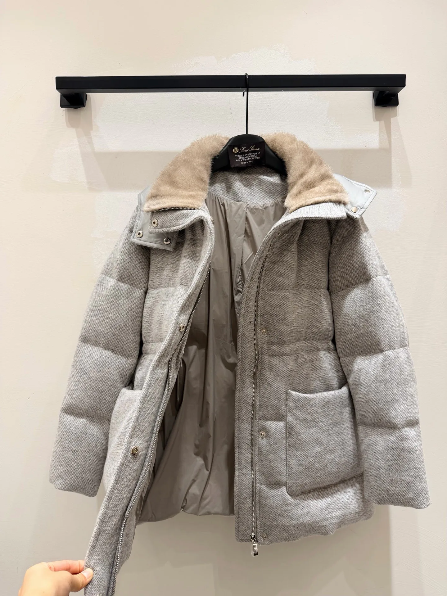 Куртки И Пуховики Женские Loro Piana 19541104