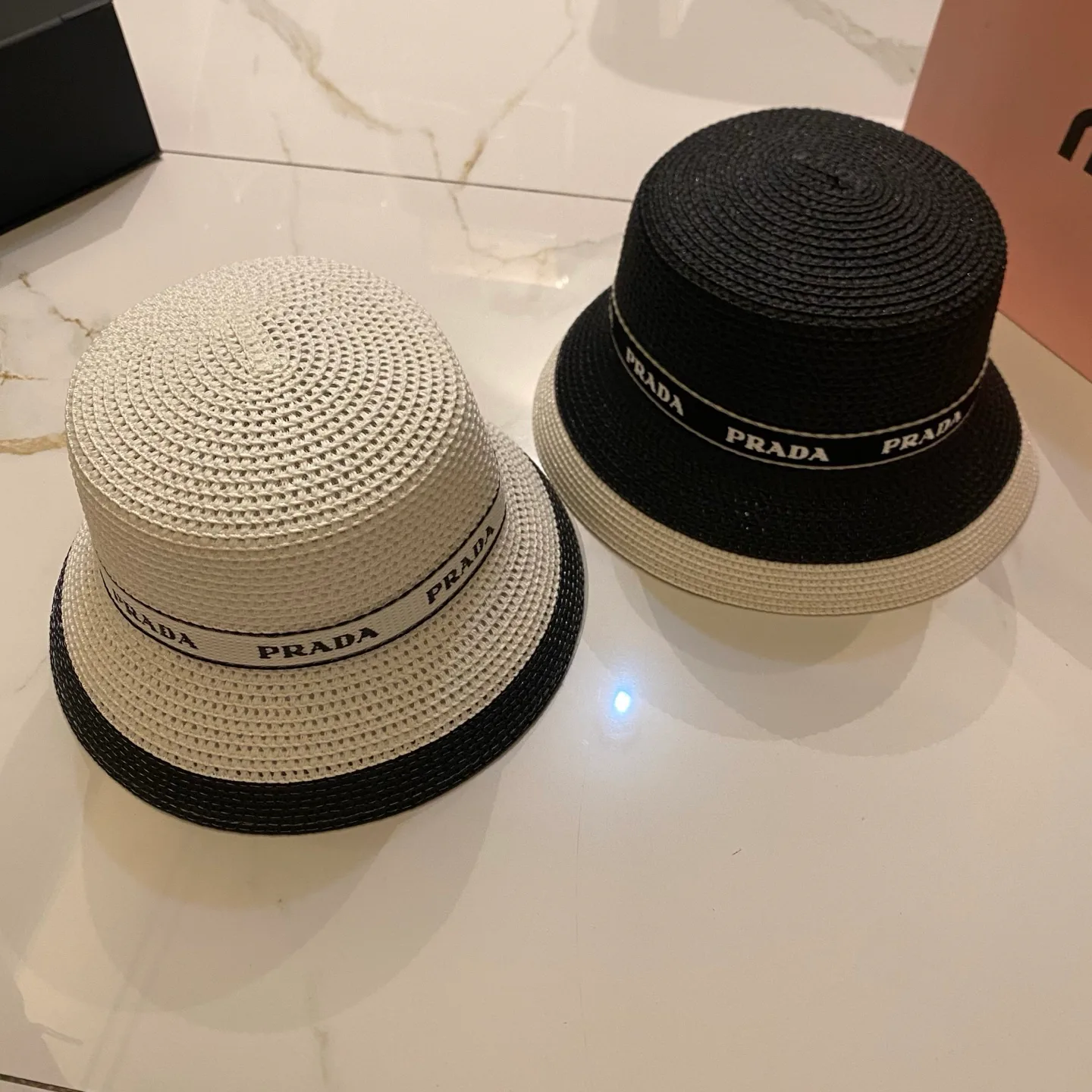 Головные Уборы Prada 17498291