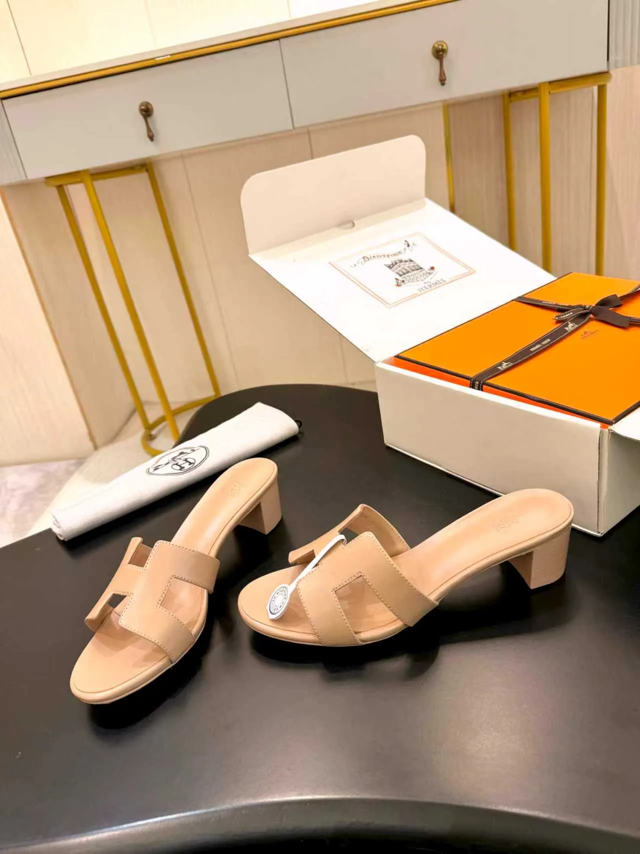 Сандалии Женские Hermes 10250436