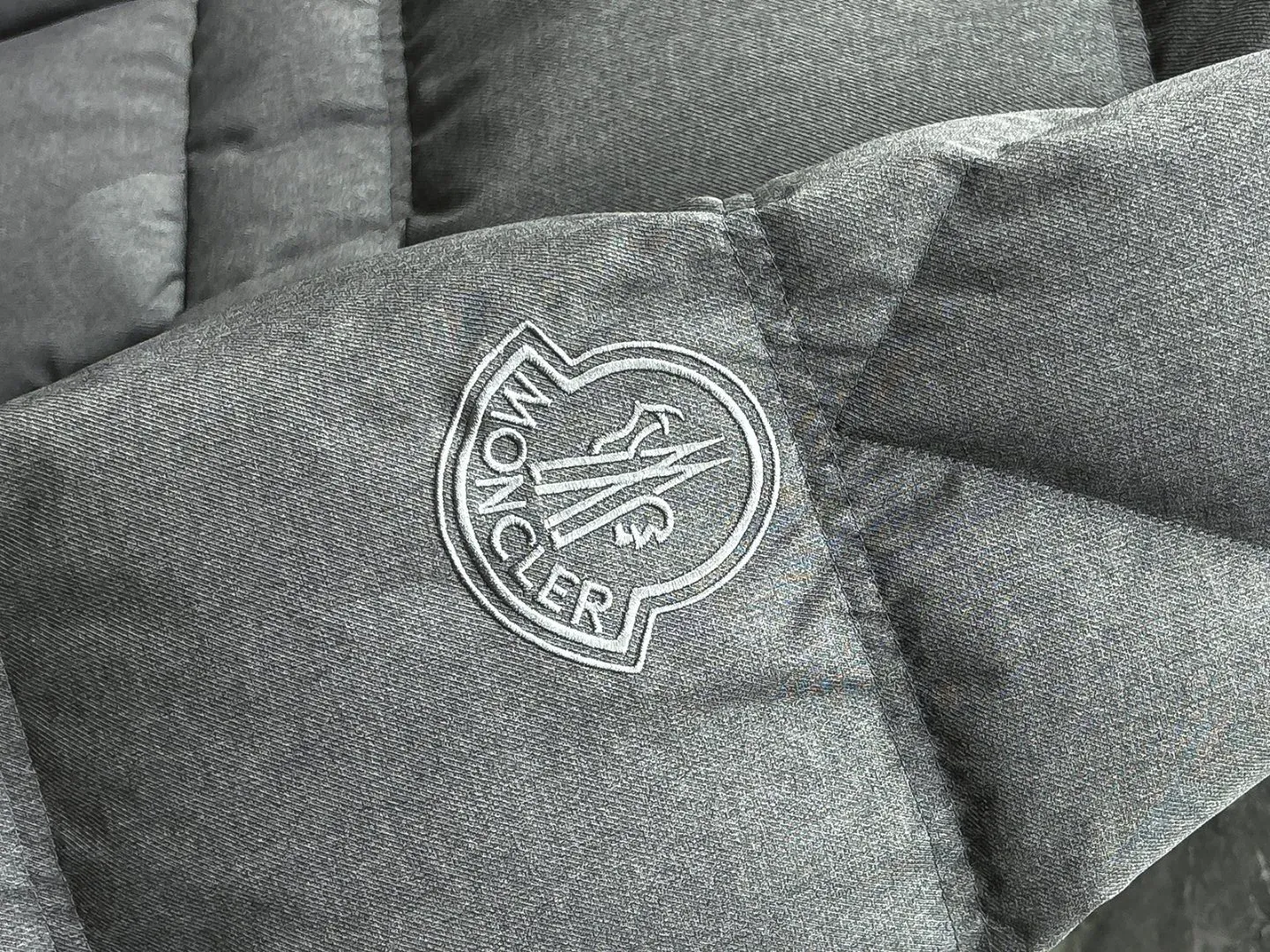 Куртки И Пуховики Мужские Moncler 1127552