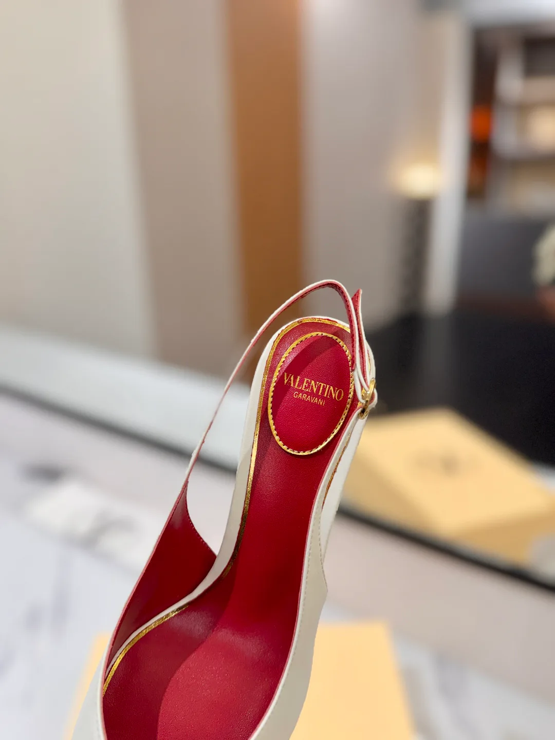 Босоножки Женские Valentino 18134958