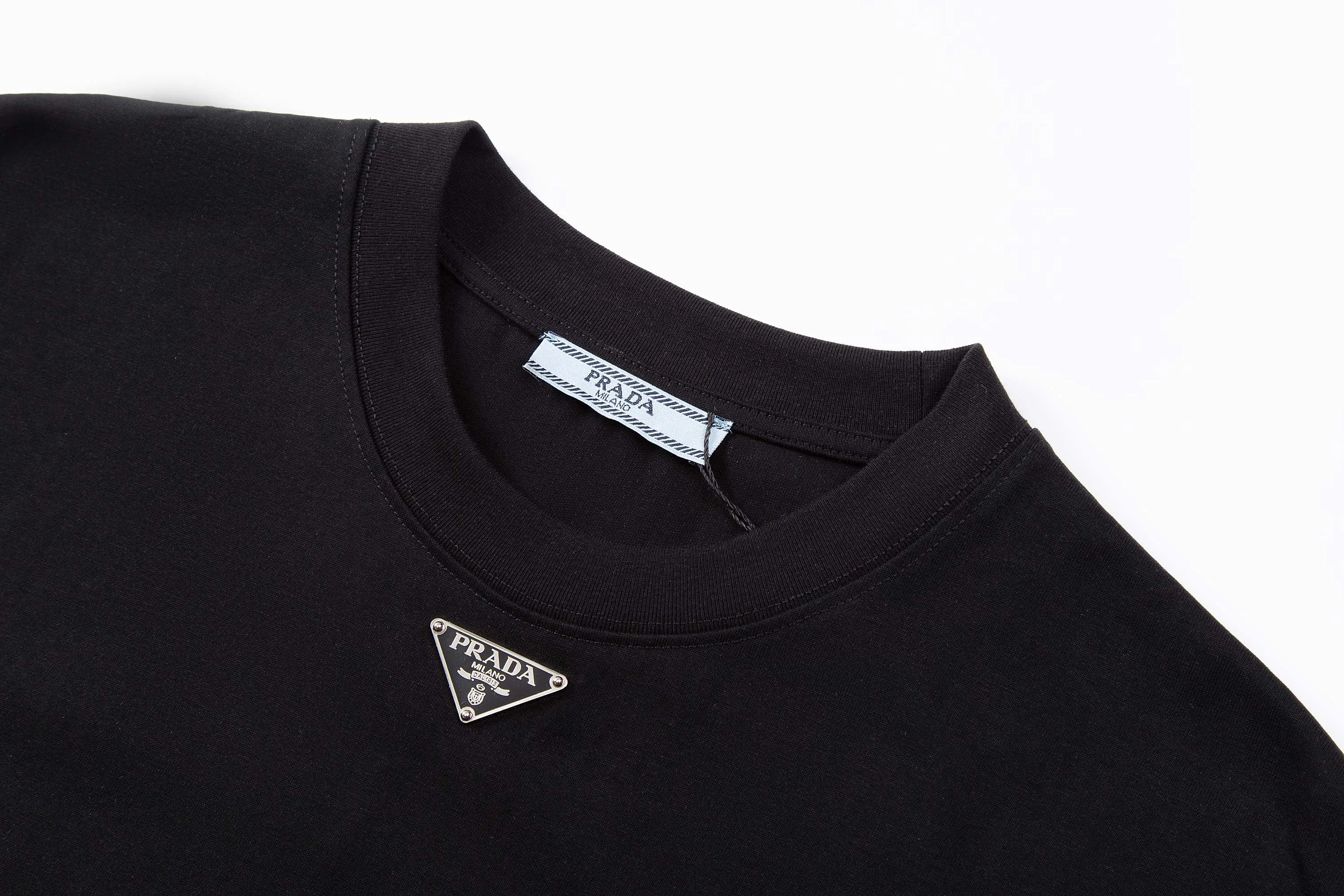 Футболки Женские Prada 11683523