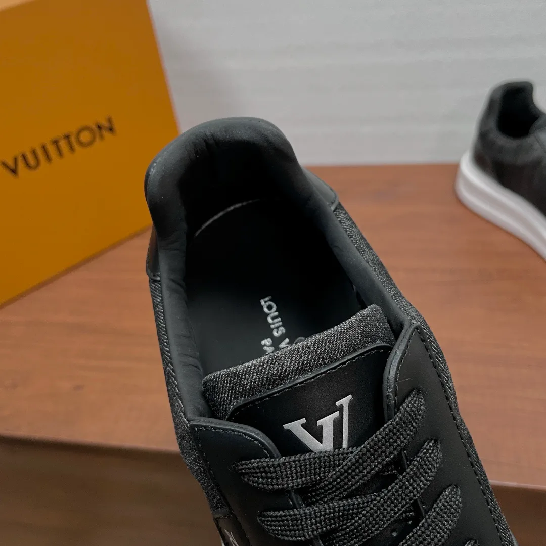 Кроссовки Мужские Louis Vuitton 17542438