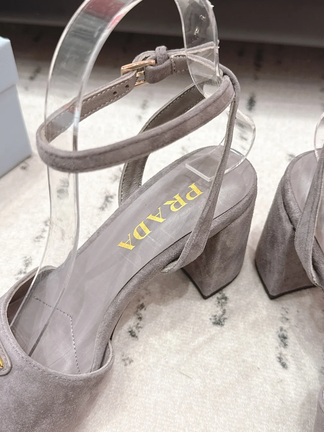 Босоножки Женские Prada 11014296