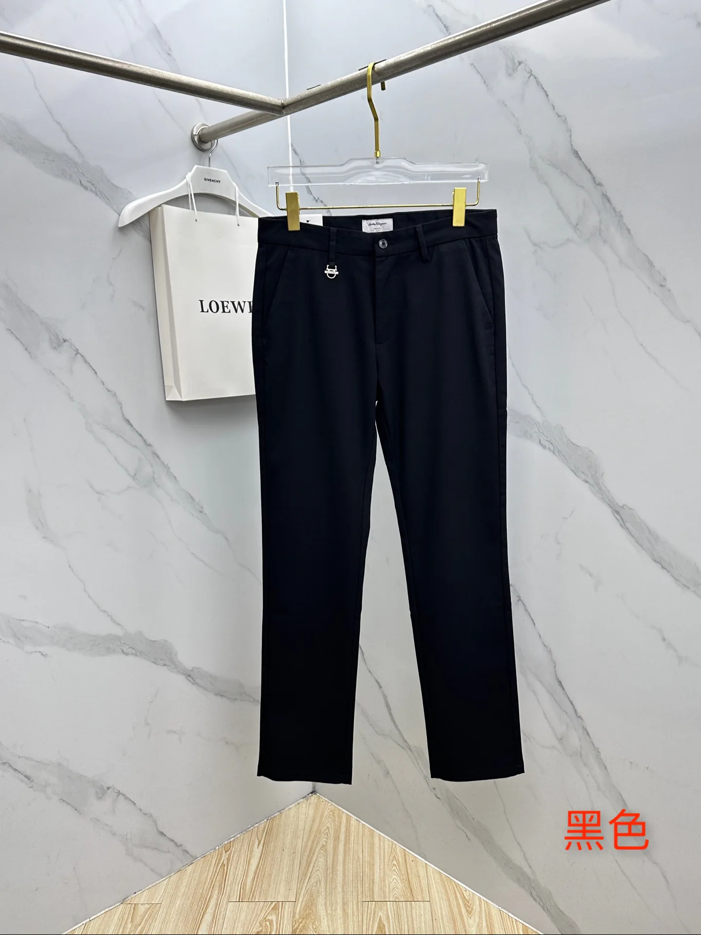 Брюки Мужские Salvatore Ferragamo 18246805